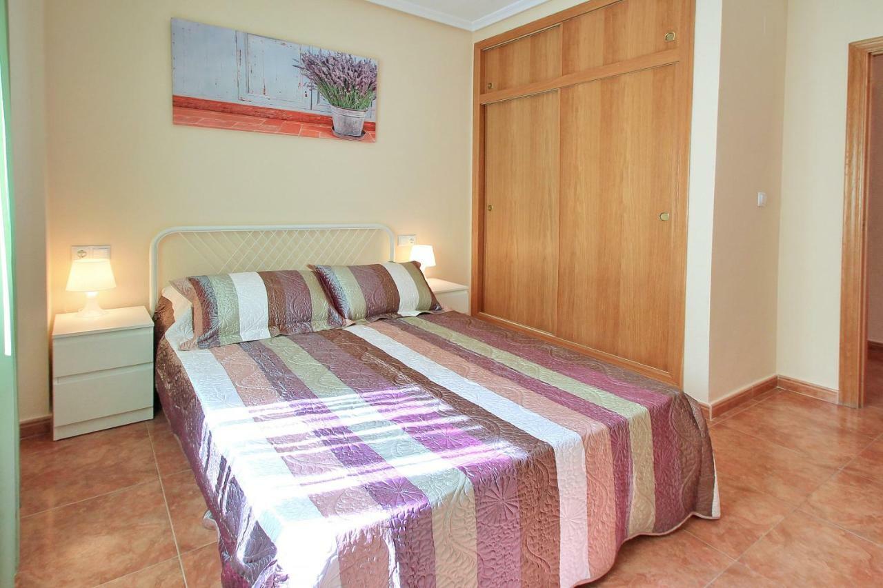Zoa Happy Vacations Apartman Torrevieja Kültér fotó